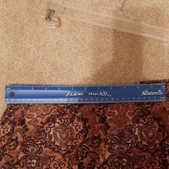 Skirt..get ready for Fall 🍂🍁🍂 - Picture 6 of 7